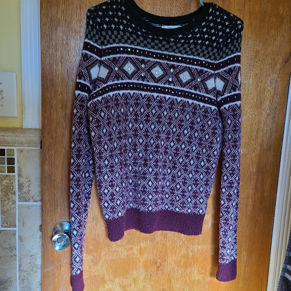 Abercrombie & Fitch Black and Red Crew Neck Sweater